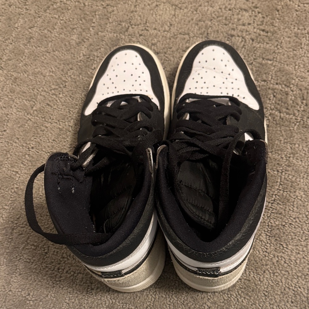 Jordan Women's Sneakers Black and White